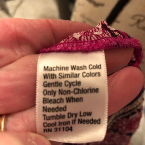 Kim Rogers Collection Fuchsia Floral Blouse - Picture 8 of 8